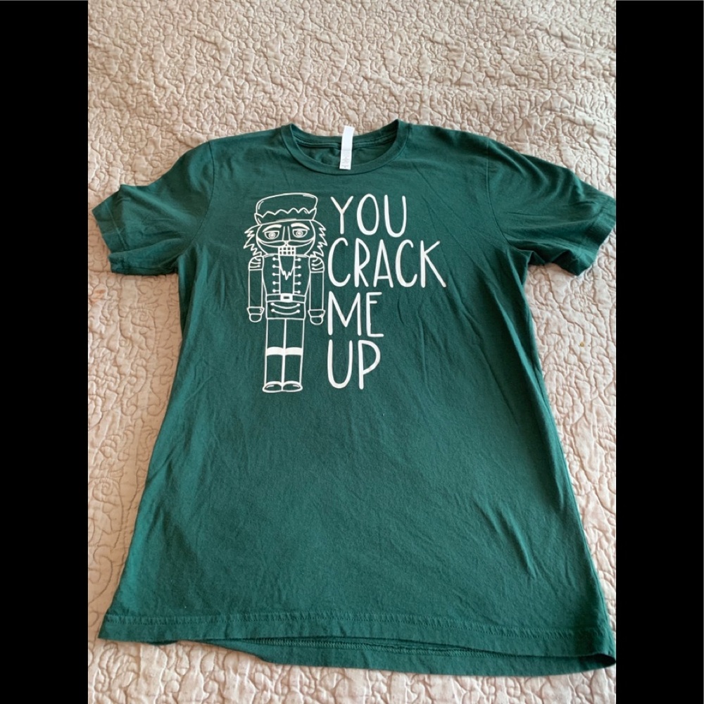 Seasonal Tee Women’s Medium